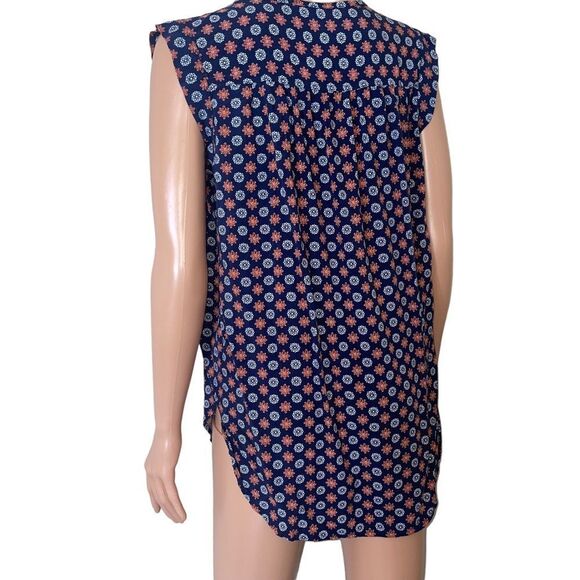 LOFT women's Navy blue geometrical pattern sleeveless lightweight blouse SZ M - Picture 5 of 7
